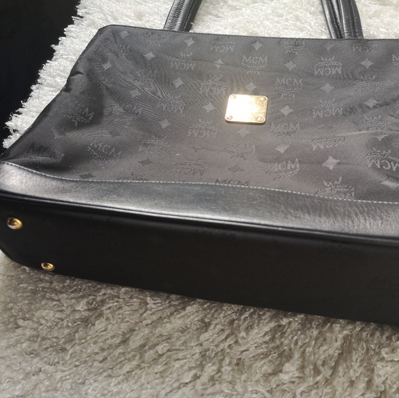 Authentic MCM vintage bag - Picture 4 of 15